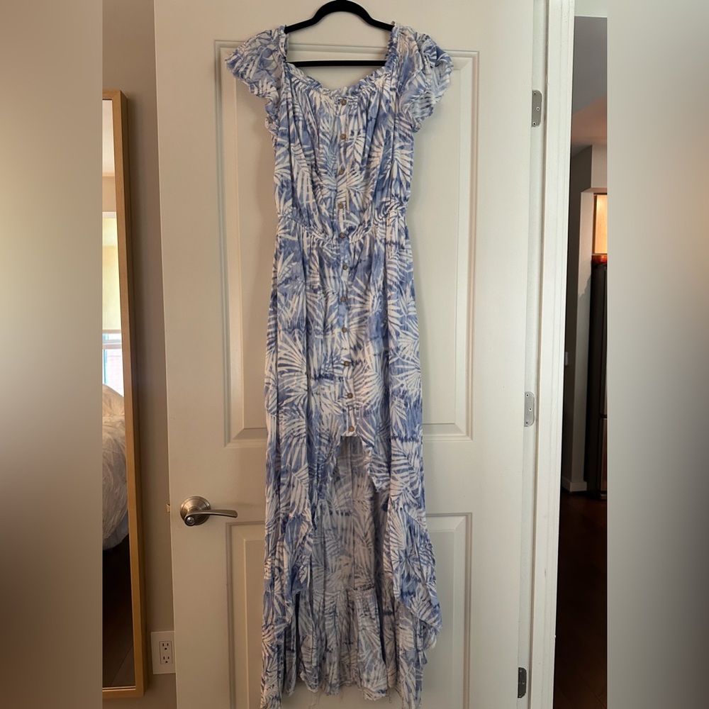 Juniper Blu Blue and white palm print high low dress